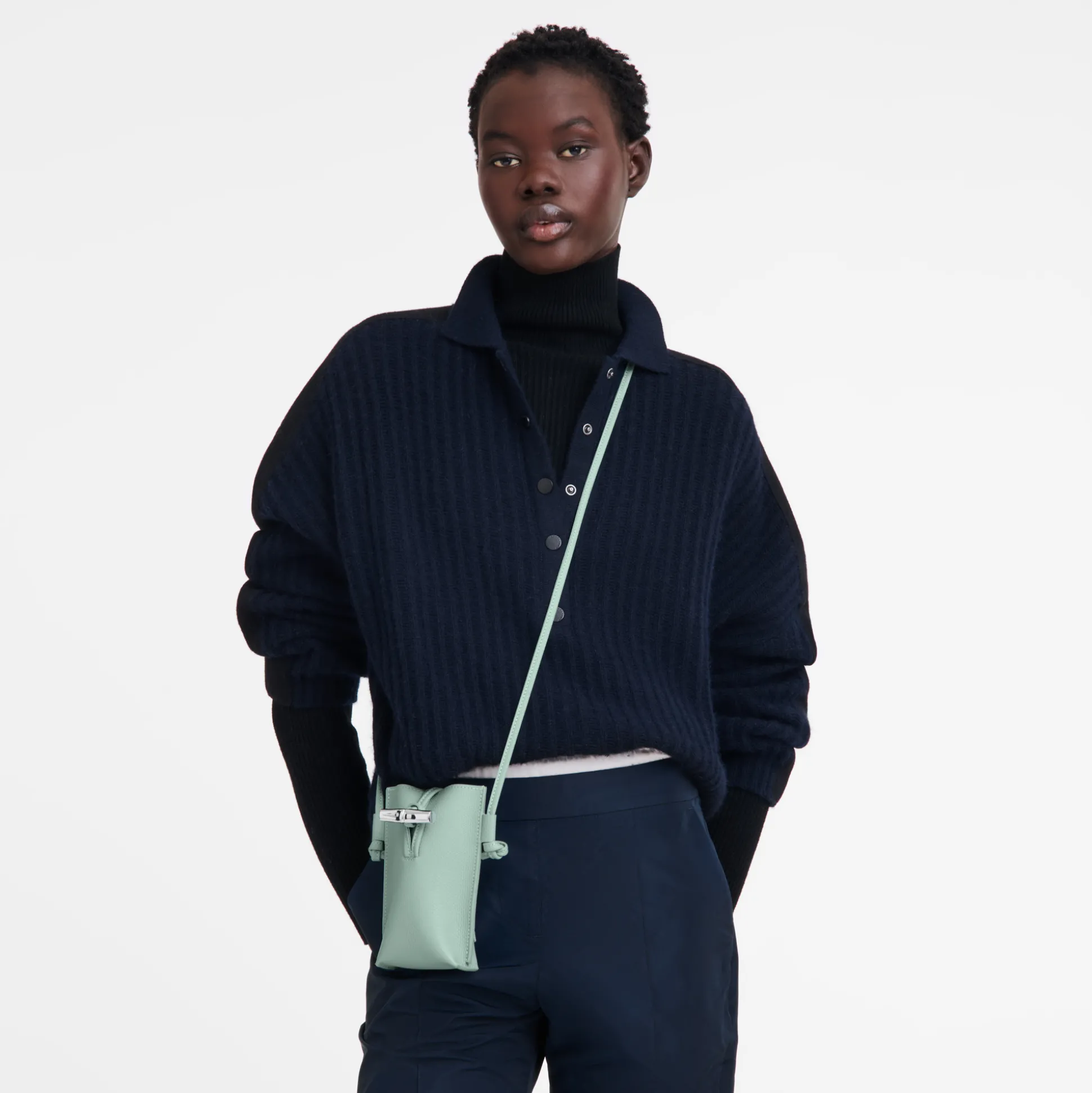 Discount Longchamp Custodia per cellulare con laccio in cuoio VerdePallido